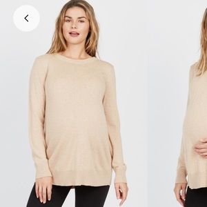 Maternity sweater with zipper back